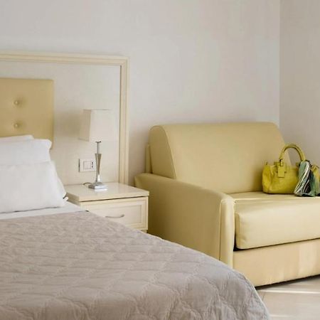 Residence Suite Smeraldo Riccione Buitenkant foto