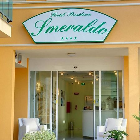 Residence Suite Smeraldo Riccione Buitenkant foto