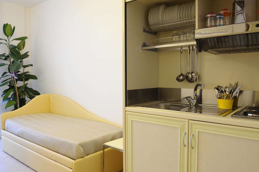 Residence Suite Smeraldo Riccione Buitenkant foto