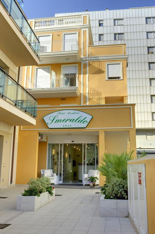 Residence Suite Smeraldo Riccione Buitenkant foto