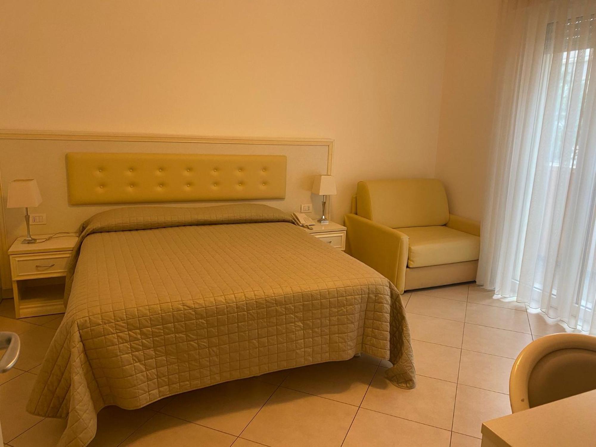 Residence Suite Smeraldo Riccione Buitenkant foto