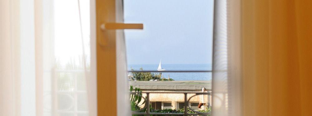 Residence Suite Smeraldo Riccione Buitenkant foto
