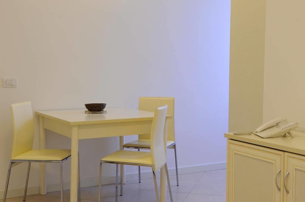 Residence Suite Smeraldo Riccione Buitenkant foto