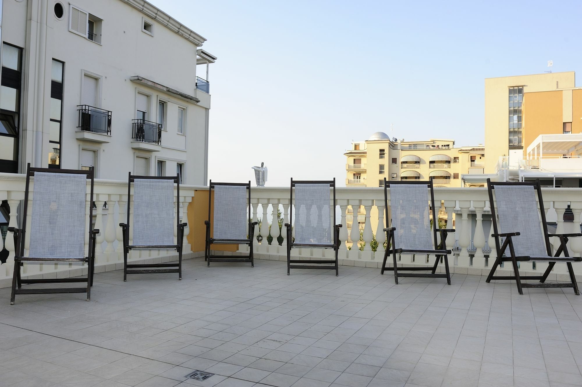 Residence Suite Smeraldo Riccione Buitenkant foto